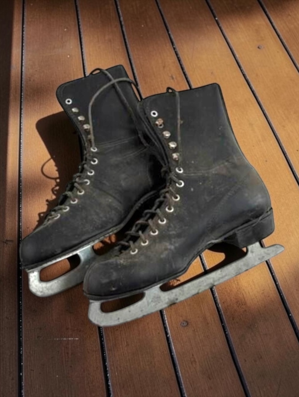 Vintage Black Leather Ice Skates Lace Up Figure Skates Rustic Winter Decor